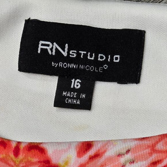 RN STUDIO by Ronni Nicole Sleeveless Floral Stretch Sheath Midi Dress - Picture 3 of 7